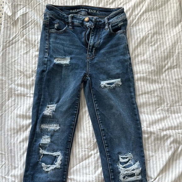 American Eagle Next Level Stratch Super Hi-Rise Ripped Jegging - Size: 0R - Picture 1 of 6